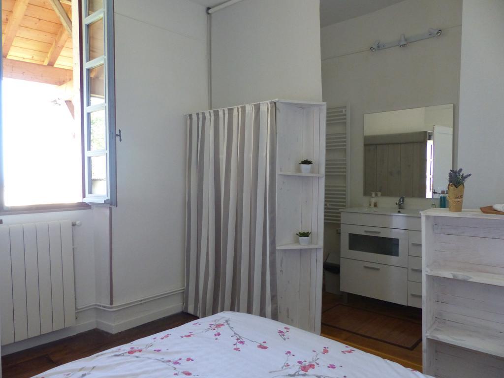 Maison Arriu Bed & Breakfast Montaut  Eksteriør bilde